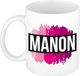 Bellatio Decorations Manon naam cadeau koffie mok - beker - met roze verfstrepen - Cadeau collega - moederdag - verjaardag - juf - coach - 300 ml - wit
