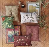 Beddinghouse x Van Gogh Museum Sierkussen Plum Blossoms - Rood - 40x60 cm