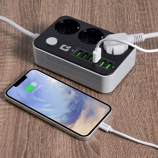 UNIQ accessory NONA Socket box - Premium Stopcontact / Stekkerdoos / Oplaad Station met 6 USB Poorten 3.4A en 3 stekkers met aan en uit knop