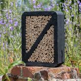 CJ Wildlife Insectenhotel - Salina - Bijenhotel - Insectenhuis voor o.a. Bijen, Hommels & Lieveheersbeestjes - Bijenkast met Vervangbaar Bamboe Huisje - Zwart