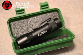 Current Components Militaire 2-in-1 zaklamp - XPE + COB licht