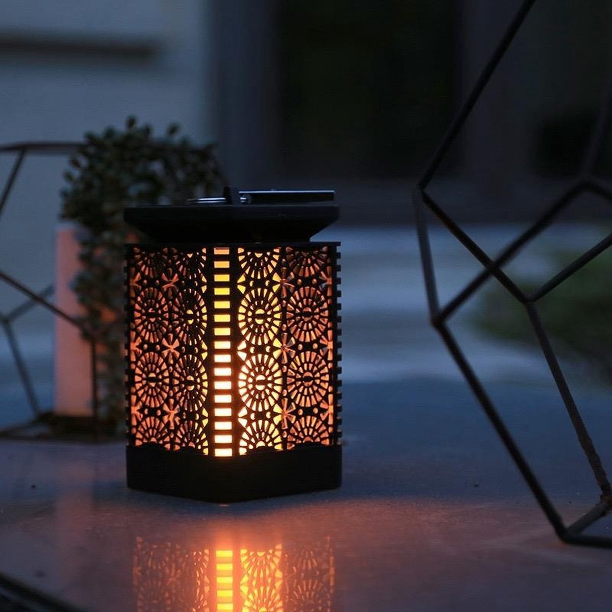 ABC-LED Solar LED lantaarn - Flame effect - Met schemersensor