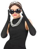 Smiffys Tiffany Diva Kunststof tiara-set met zonnebril, parelketting en lange handschoenen