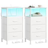 SONGMICS Nachtkastje, Set van 2, met Oplaadstation en 3 Lades | Bijzettafel met LED-Verlichting en Open Vak, 39,6 x 30 x 75,9 cm, voor Slaapkamer, Wolk wit, BELLAH Collectie LGS203W102