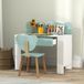 Bureau d'écolier vert avec chaise assortie, ensemble table enfant et siège à tiroir, grand plateau, dimensions 80 x 41 x 74,5 cm, mobilier étude pratique