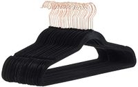 Amazon Basics Kledinghangers, velours, set van 30, zwart/roségoud