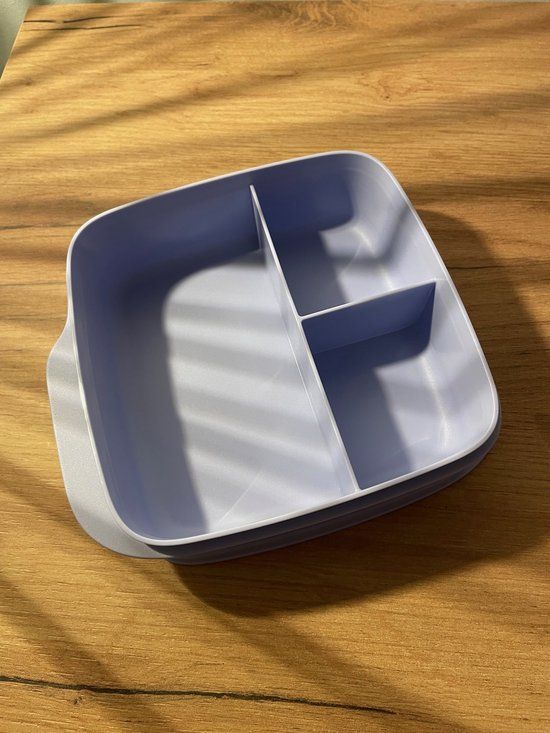 Tupperware drievaksdoosje lila - 0.55L - 17x17x6cm - 3 vakken