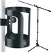 K&M 16022 Porte-gobelet universel avec pied de microphone