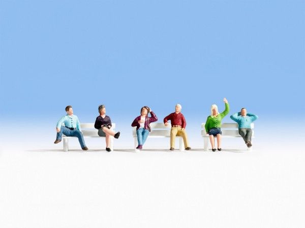 NOCH Sitting People - 15540
