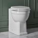 Hudson Reed Richmond Staand Toilet met Hogere Zithoogte Klassiek met Witte Toiletzitting en Chromen Scharnieren