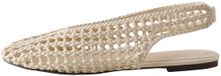 Next - Dames - Forever Comfort® geweven lage schoenen met hielbandje en ronde neus - Wit