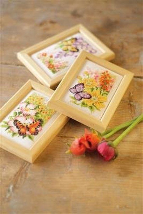 Vervaco Borduurpakket Vlinders en bloemen - 5413480476404