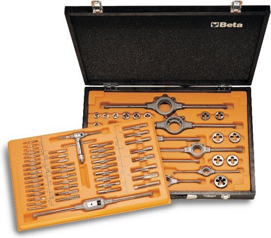 Beta Assortiment van HSS tappen en snijplaten, metrische draad, met toebehoren in houten kist 447/C70
