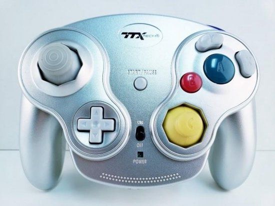 TTX Tech Wavedash Wireless Gamecube Controller Silver