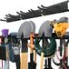 Merkloos Wandgemonteerde Robuuste Tuingereedschap Organizer 121 cm - Opbergrek met 7 Verstelbare Haken
