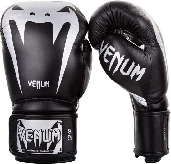 Venum Giant 3.0 Boxing Gloves Black / Silver-16 oz