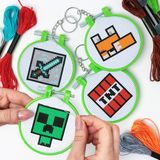 Paladone Minecraft Cross Stitch Charms Set (4‑Pack) – Officieel Gelicentieerde DIY Knutselset met Creeper, TNT, Fox & Sword