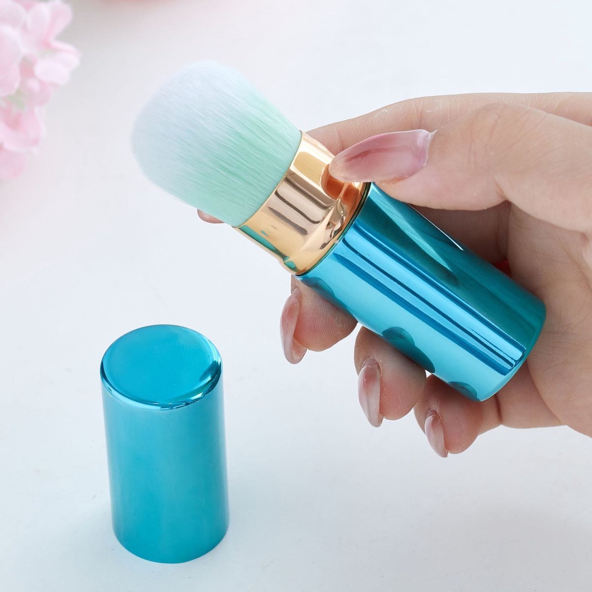 Elemental Goods Make-up Kwast – Intrekbare Kwast voor Poeder, Blush, Bronzer en Highlighter – Sapphire Blauw