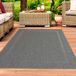 Tapis sisal avec un bord subtil de couleur anthracite. Dimensions : 200 x 280 cm