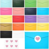 Merkloos / Sans marque BeiJingLiangPinJiaZuoKeJiWenHuaFaZhanYouXianGongSi Set van 90 Kleurrijke Mini Enveloppen 115 x 82 mm in 18 Kleuren met Hartvormige Stickers voor Bruiloften en Verjaardagen, Perfect voor Kaarten en Uitnodigingen