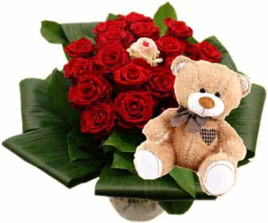 Regioboeket.nl 20 rode rozen met liefde roos en knuffelbeer 20 cm Boeket Moederdag 20 rode rozen met knuffelbeer
