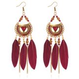 Deja Jewels Lookinggoodtoday Bohemian oorhangers rond met rode veren en kralen 105 mm