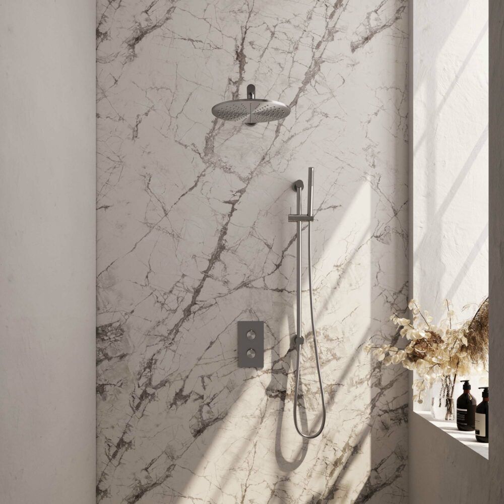 Brauer Brushed Carving thermostatische inbouw regendoucheset met 2-weg omstel 40cm rechte wandarm met 30cm ronde hoofddouche 1 stand staafhanddouche 150cm gladde doucheslang met glijstang en handdouchehouder RVS geborsteld PVD 5-NG-134