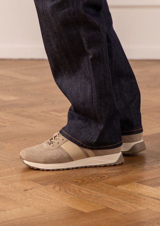 Manfield Heren Beige Suède Sneakers met Leren Details - Maat 46