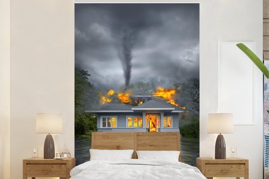 Nr1Wallpaper Behang - Fotobehang Een huis staat in de brand met een tornado - Breedte 225 cm x hoogte 350 cm