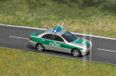 Busch-Jaeger Busch 5630 H0 Hulpdienstvoertuig Mercedes Benz C-klasse politiewagen Polizei