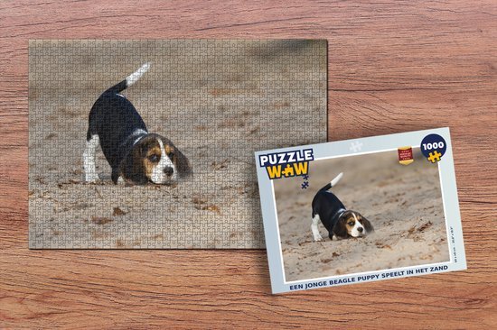 MuchoWow Puzzel Een jonge Beagle puppy speelt in het zand - Legpuzzel - Puzzel 1000 stukjes volwassenen