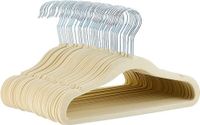 Amazon Basics Kids Fluwelen, slipvaste kleerhangers voor baby's en peuters, 29,5 cm, 50 stuks, beige