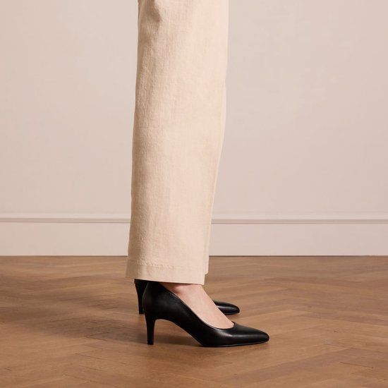 Manfield - Dames - Zwarte leren pumps - Maat 42