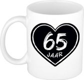 Bellatio Decorations cadeau mok/beker - 65 jaar - verjaardag - keramiek - 300 ml