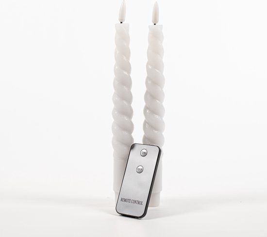 Anna's Collection LED dinerkaarsen swirl - wit - 2x st - 23 cm