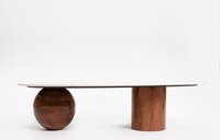 Sissy-Boy - Houten koffietafel met marmer blad en asymmetrisch onderstel