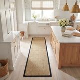 SAFAVIEH Natuurlijke vezelcollectie tapijtloper - 2'6" x 6', natuurlijk en zwart, rand visgraat zeegras ontwerp, onderhoudsvriendelijk, ideaal voor gebieden met veel verkeer in woonkamer, slaapkamer