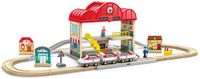 Hape Gare de train en bois portable, jeu de chemin de fer pour enfants, voie, gare et personnages, facile à transporter