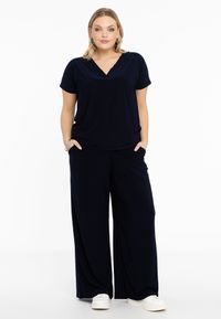 Yoek T-shirt femme col en V bleu marine 3XL
