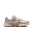 Nike W Nike V5 RNR Lage sneakers Vrouwen 41 Wit/Zalm