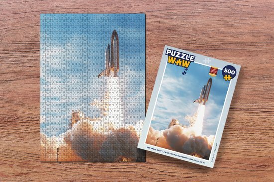 MuchoWow Puzzel Een space shuttle knalt met een enorme vaart de lucht in - Legpuzzel - Puzzel 500 stukjes