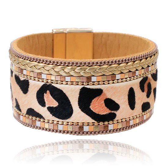 Deja Jewels Goudkleurige brede dames armband met dierenprint