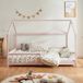 en.casa Lit enfant Hesel lit maison avec protection anti-chute 140x200 cm rose