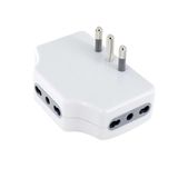 Ruimtebesparende adapter met 3 stopcontacten, 1 grote 16A 2p+T-stekker en 3 10/16A 2p+T-stopcontacten, wit. Slechts 20 mm van muur, ideaal voor smalle ruimtes.