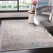 Safavieh Hedendaags tapijt voor woonkamer, eetkamer, slaapkamer - Dream Collection, korte pool, grijs en multi, 91 x 152 cm