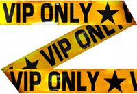 Merkloos Markeerlint VIP only - Pakket van 2x stuks - metallic goud - 15 meter - afzetlint - Hollywood thema - versiering