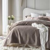 Room99 Velours Pluche Sprei 220x240 cm - Zacht & Stijlvol Bruin