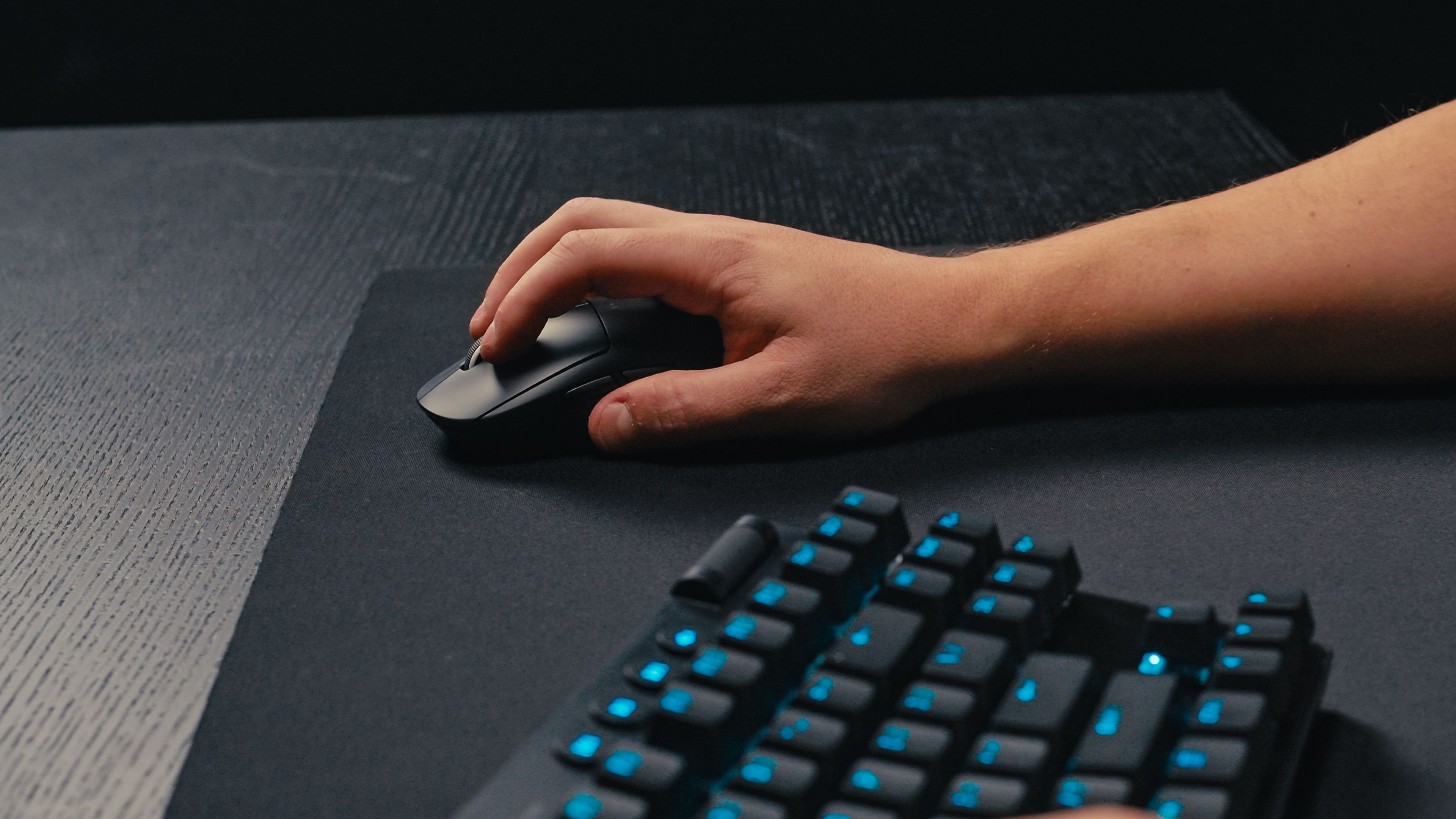 Logitech G Pro X Superlight 2 Draadloze Gaming Muis - Zwart