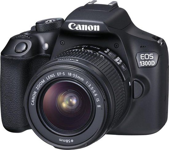 Canon EOS 1300D + 18-55mm IS II Zwart