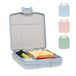 Ubbi Bento Box voor kinderen, BPA-vrij, lekvrij, vaatwasmachinebestendig, voedselveilig materiaal, peuter en kinderen reislunchcontainers, 4 vakken, blauw (Cloudy Blue)